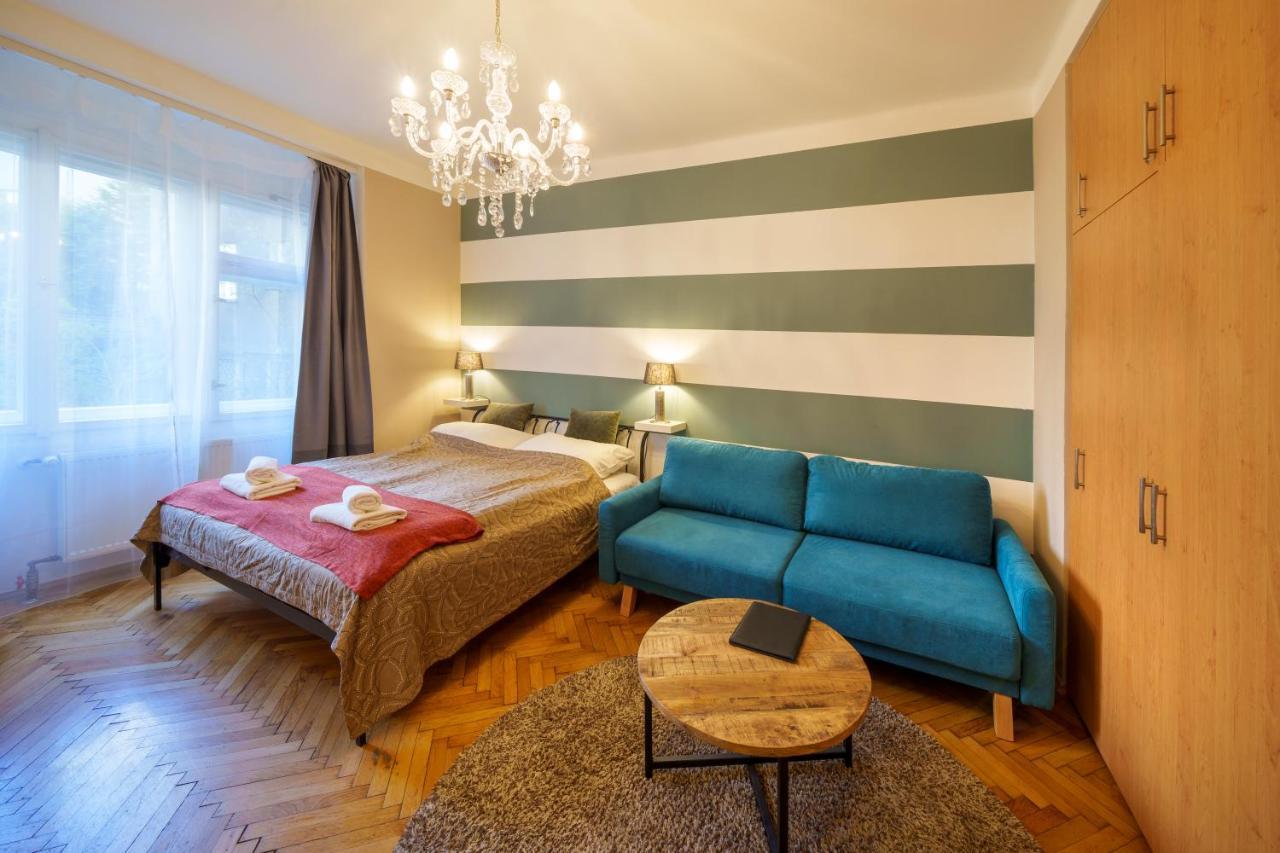 Dlouha Apartment With Balcony Prag Exterior foto