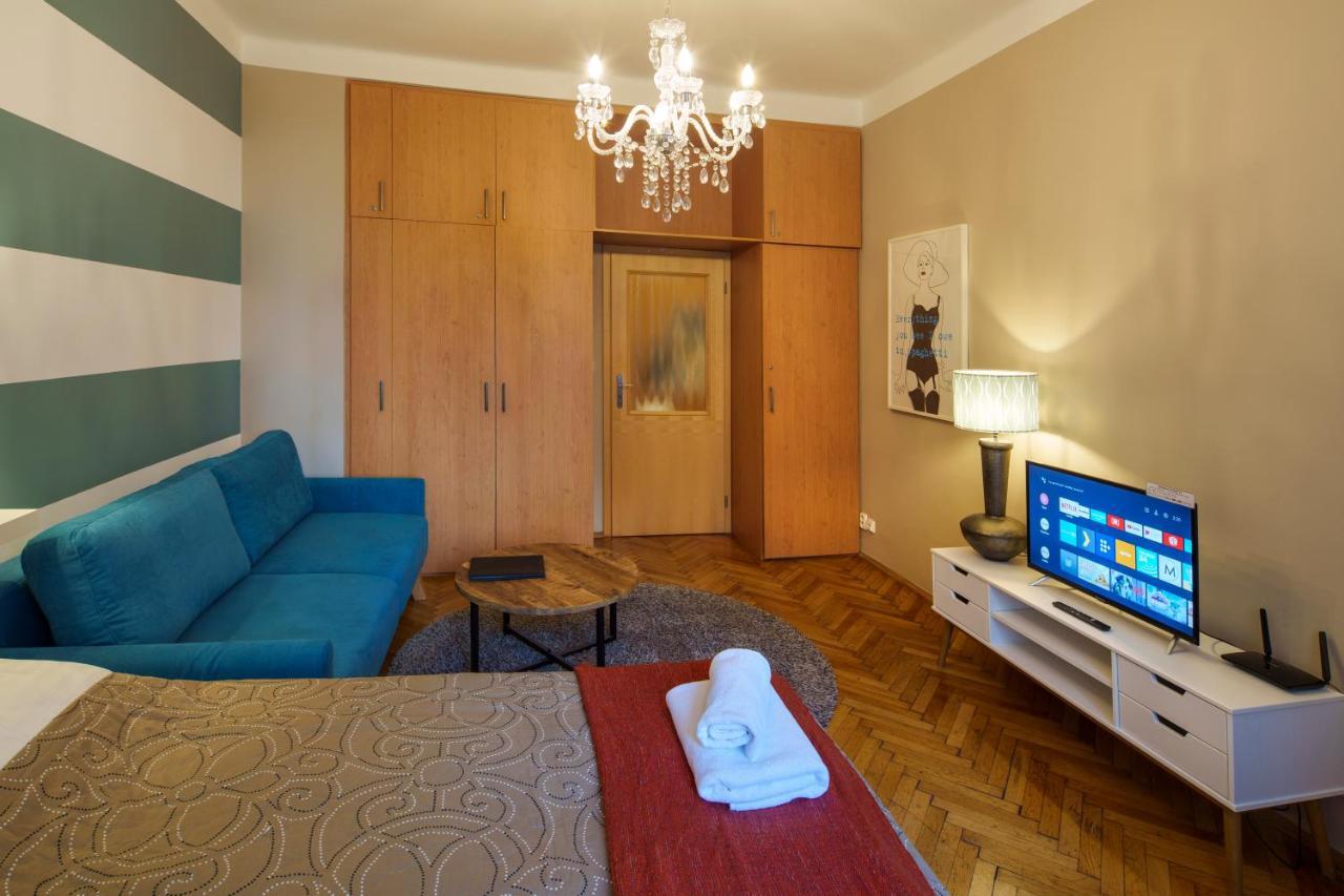 Dlouha Apartment With Balcony Prag Exterior foto