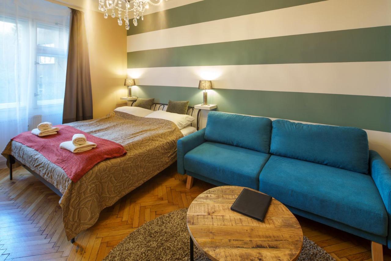 Dlouha Apartment With Balcony Prag Exterior foto