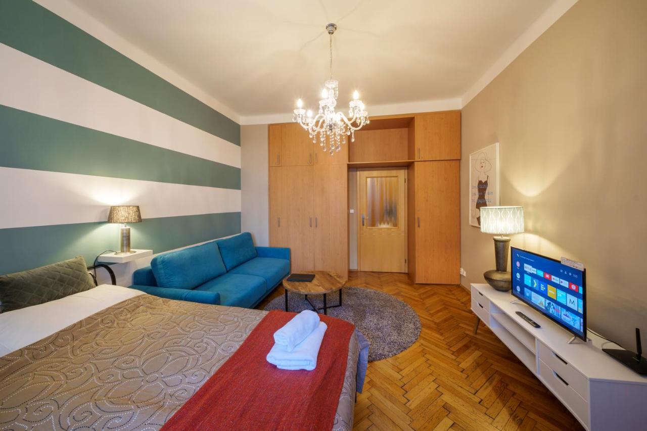 Dlouha Apartment With Balcony Prag Exterior foto